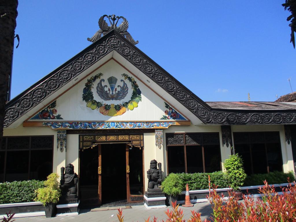 Istana Batik Ratna Hotel Yogyakarta Exterior photo