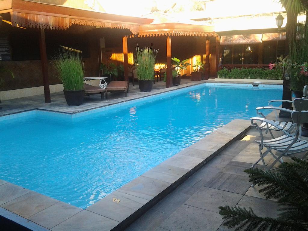 Istana Batik Ratna Hotel Yogyakarta Exterior photo