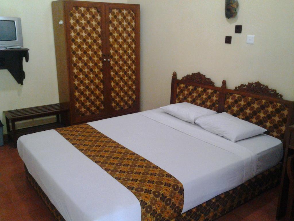 Istana Batik Ratna Hotel Yogyakarta Exterior photo